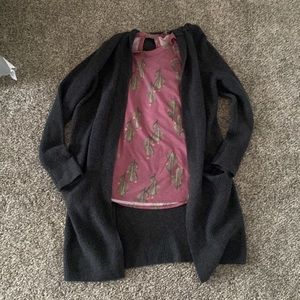 Grey knit hooded GAP cardigan sweater with pockets